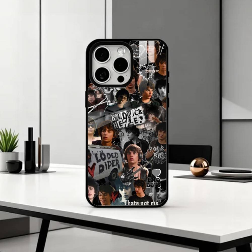 R-Rodrick H-Heffley Devon Bost – обзор и цена Phone Cases H&M